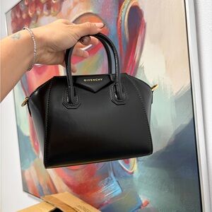 Givenchy Toy Antigona